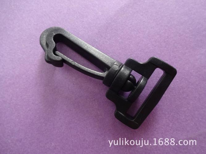 塑料制品批发与定制 汽车出风口挂钩及塑料钩扣供应指南